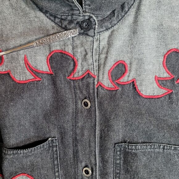 Vintage LA Blues Black Denim w/ Flames Applique Long Sleeve Shirt Size Medium - Picture 7 of 10